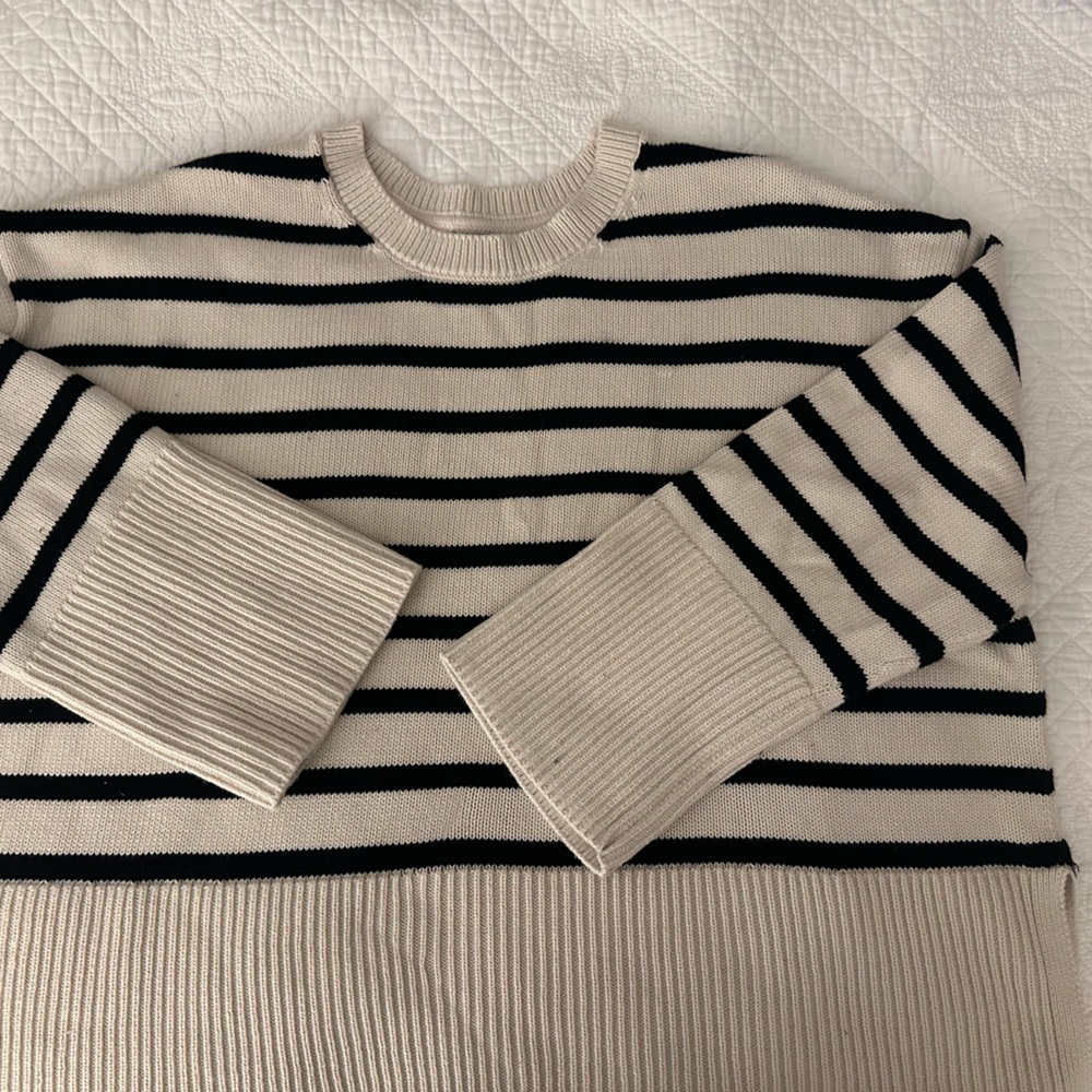 GAP Black and Cream Striped Sweater